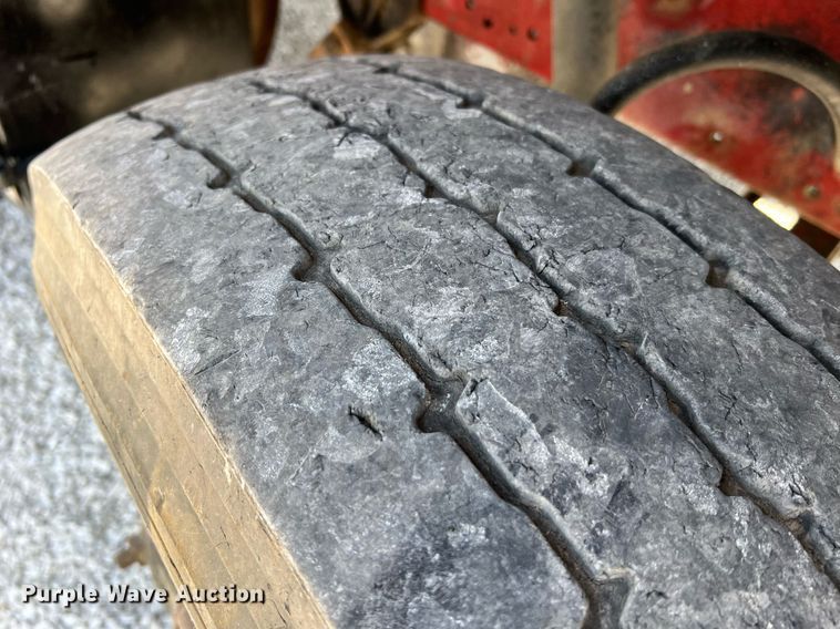 image for item II9187 1982 International F2275  dump truck