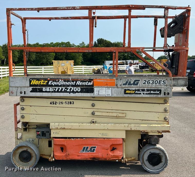 image for item II9197 2005 JLG 2630ES  scissor lift