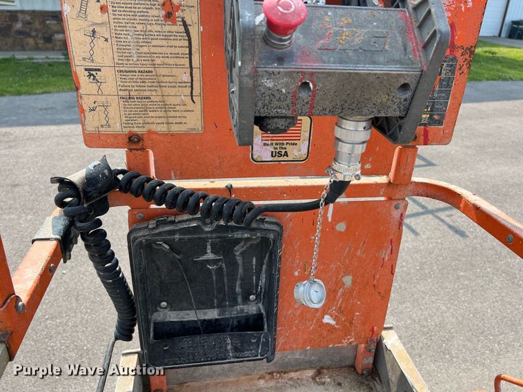 image for item II9197 2005 JLG 2630ES  scissor lift