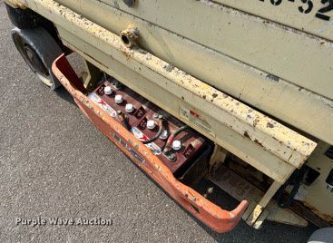 image for item II9197 2005 JLG 2630ES  scissor lift