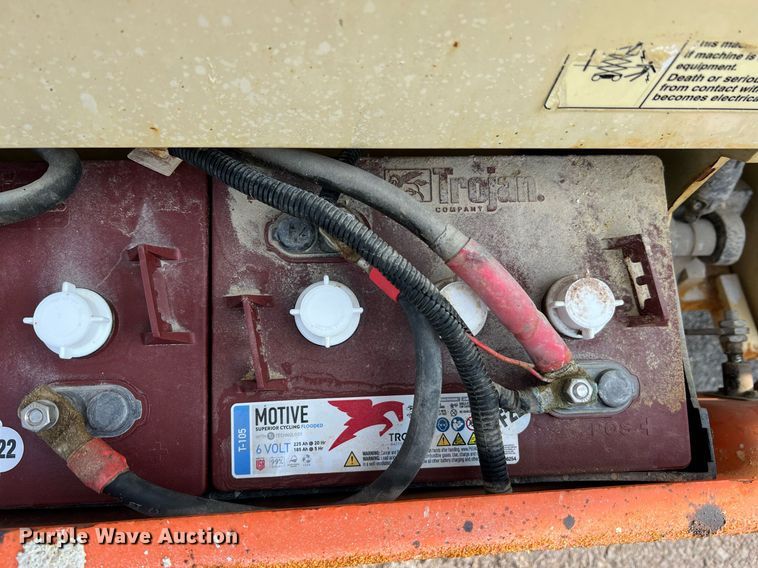 image for item II9197 2005 JLG 2630ES  scissor lift