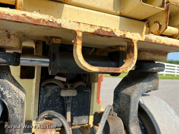 image for item II9197 2005 JLG 2630ES  scissor lift