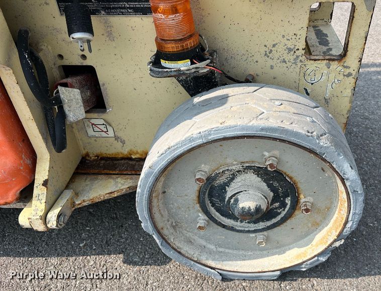 image for item II9197 2005 JLG 2630ES  scissor lift