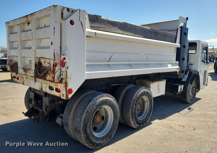 image for item JB9565 2007 Crane Carrier Low Entry  dump truck