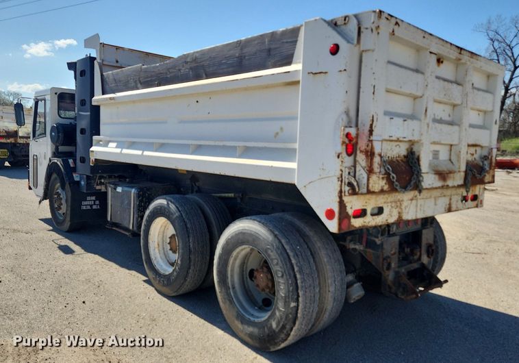 image for item JB9565 2007 Crane Carrier Low Entry  dump truck