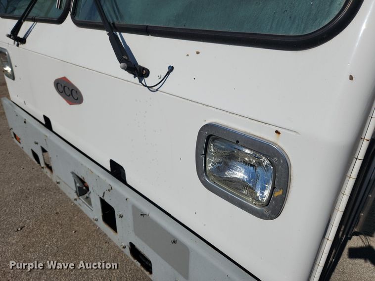 image for item JB9565 2007 Crane Carrier Low Entry  dump truck