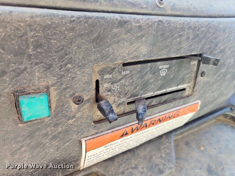 image for item JB9565 2007 Crane Carrier Low Entry  dump truck