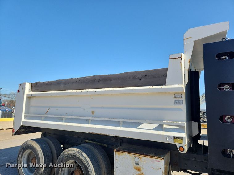 image for item JB9565 2007 Crane Carrier Low Entry  dump truck