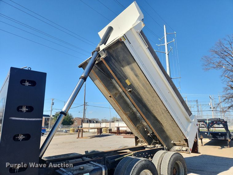 image for item JB9565 2007 Crane Carrier Low Entry  dump truck