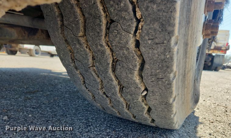 image for item JB9565 2007 Crane Carrier Low Entry  dump truck