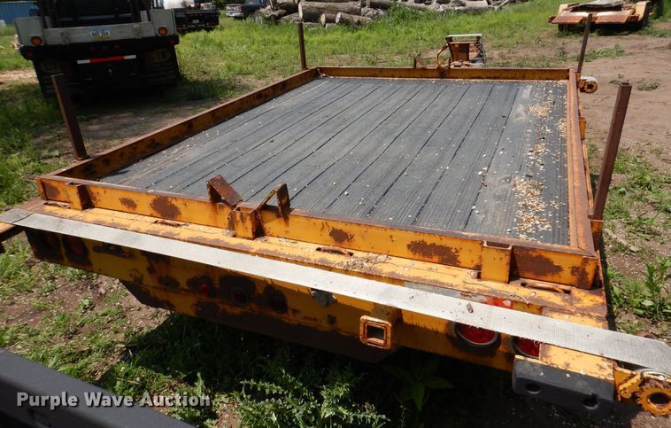 image for item JO9154 2004 Lane  pole trailer