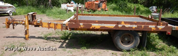 image for item JO9154 2004 Lane  pole trailer