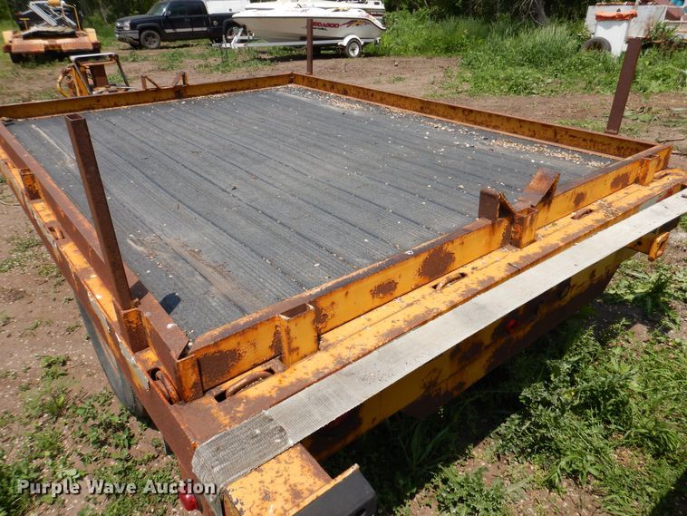 image for item JO9154 2004 Lane  pole trailer