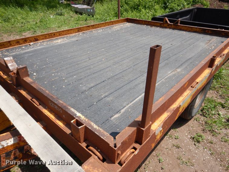 image for item JO9154 2004 Lane  pole trailer