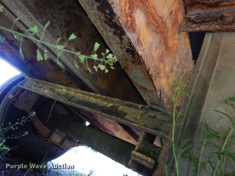 image for item JO9154 2004 Lane  pole trailer