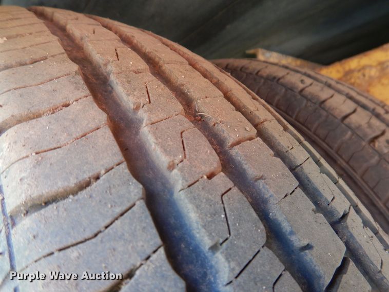 image for item JO9154 2004 Lane  pole trailer