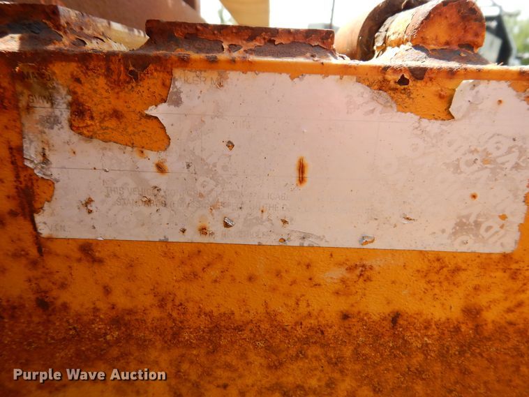 image for item JO9154 2004 Lane  pole trailer