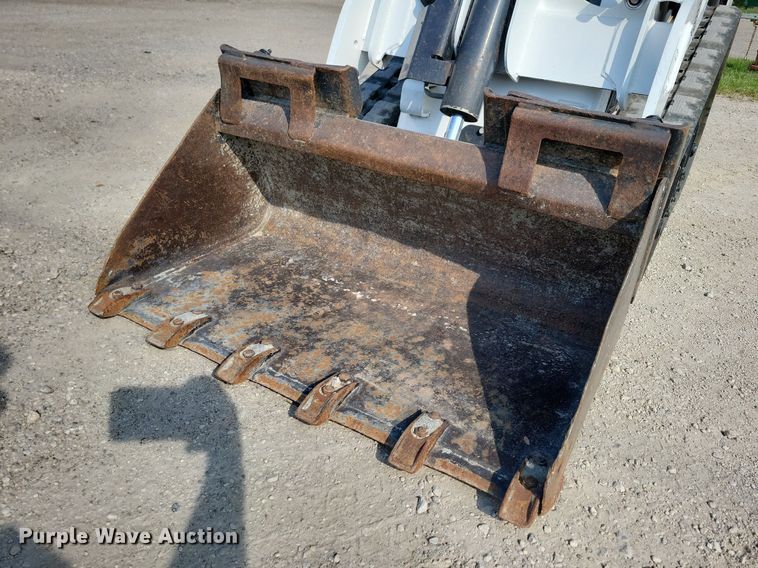 image for item JO9170 2018 Bobcat MT85  compact utility loader