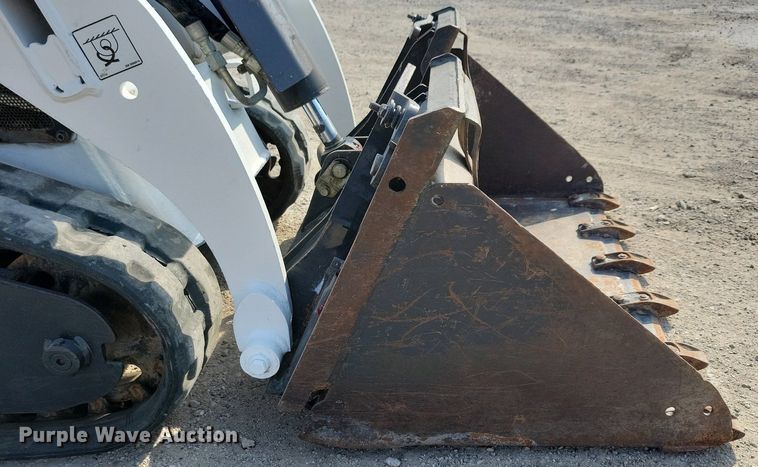 image for item JO9170 2018 Bobcat MT85  compact utility loader