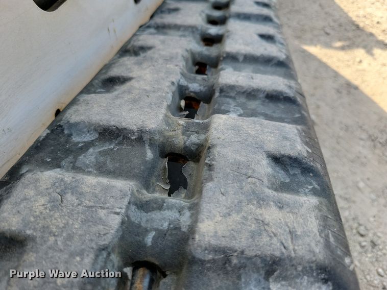 image for item JO9170 2018 Bobcat MT85  compact utility loader