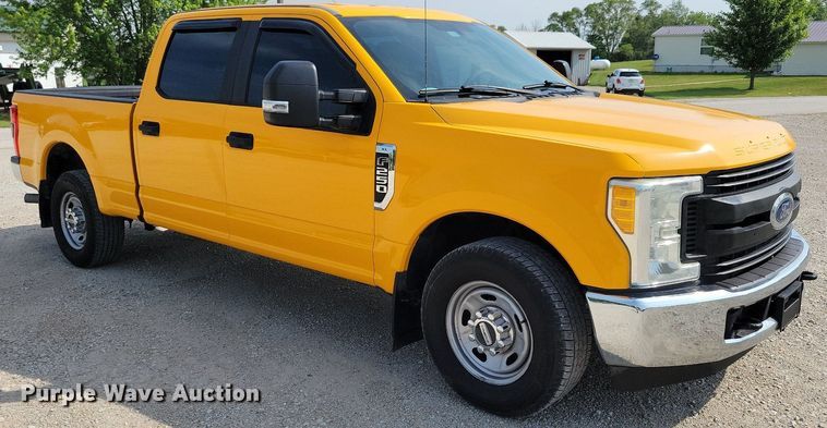 image for item JO9171 2017 Ford F250 Super Duty XL  Crew Cab pickup truck