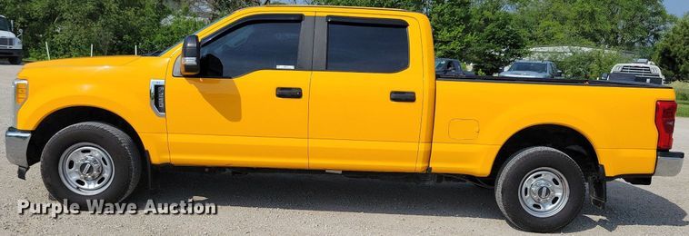 image for item JO9171 2017 Ford F250 Super Duty XL  Crew Cab pickup truck