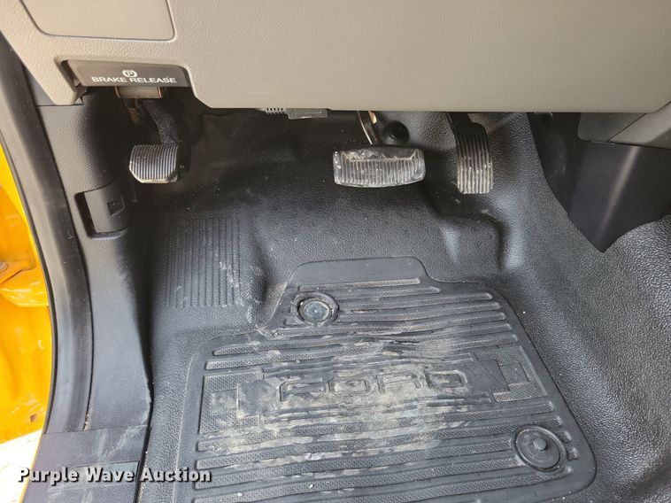 image for item JO9171 2017 Ford F250 Super Duty XL  Crew Cab pickup truck