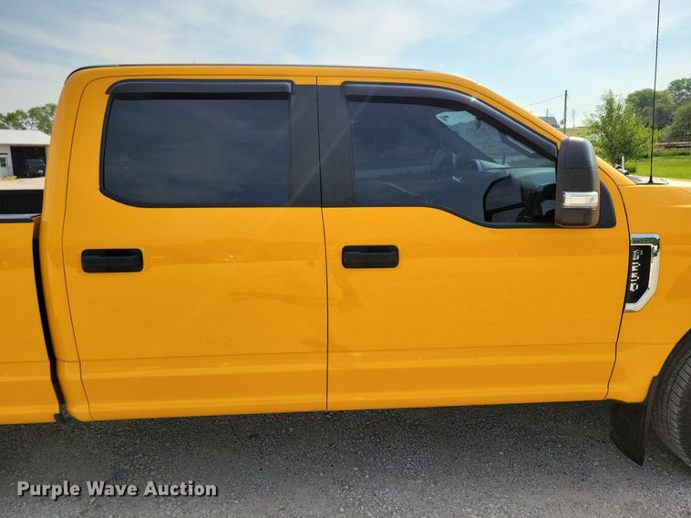 image for item JO9171 2017 Ford F250 Super Duty XL  Crew Cab pickup truck