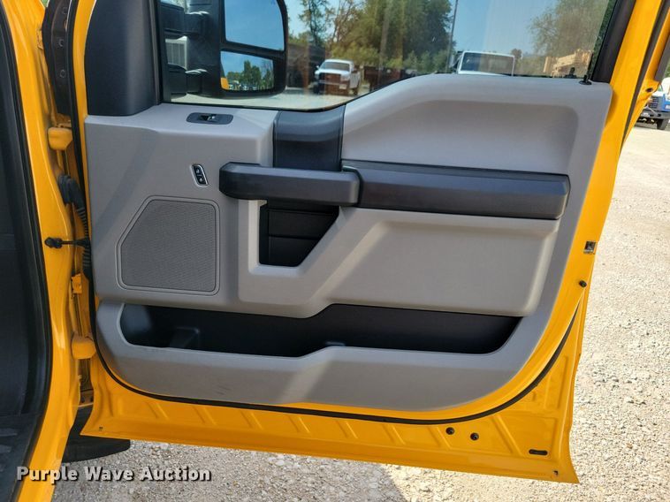 image for item JO9171 2017 Ford F250 Super Duty XL  Crew Cab pickup truck