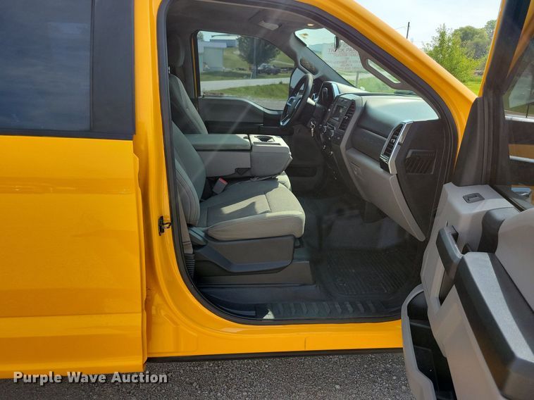 image for item JO9171 2017 Ford F250 Super Duty XL  Crew Cab pickup truck