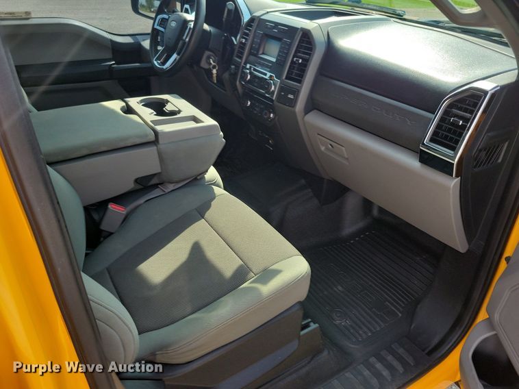 image for item JO9171 2017 Ford F250 Super Duty XL  Crew Cab pickup truck