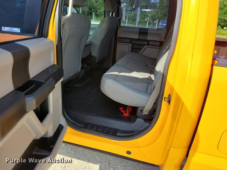 image for item JO9171 2017 Ford F250 Super Duty XL  Crew Cab pickup truck