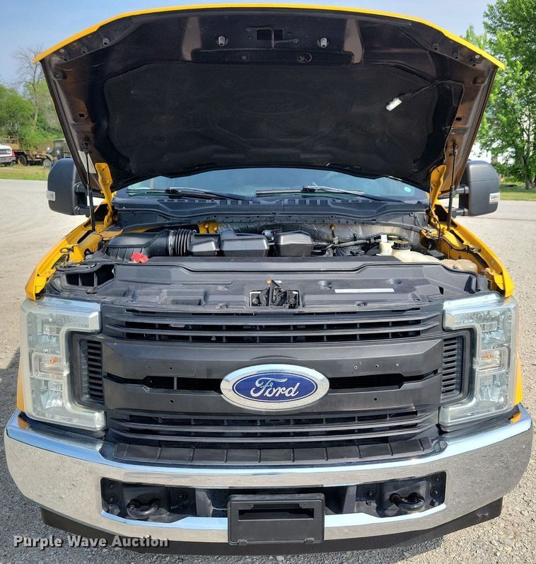 image for item JO9171 2017 Ford F250 Super Duty XL  Crew Cab pickup truck