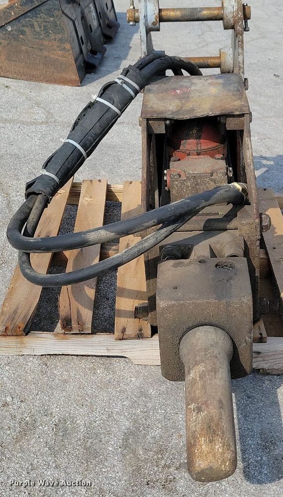 image for item JO9172 1992 Krupp HM600D  breaker