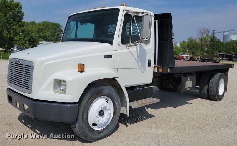 image for item JO9173 1997 Freightliner FL70  flatbed truck