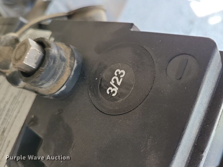 image for item JO9173 1997 Freightliner FL70  flatbed truck