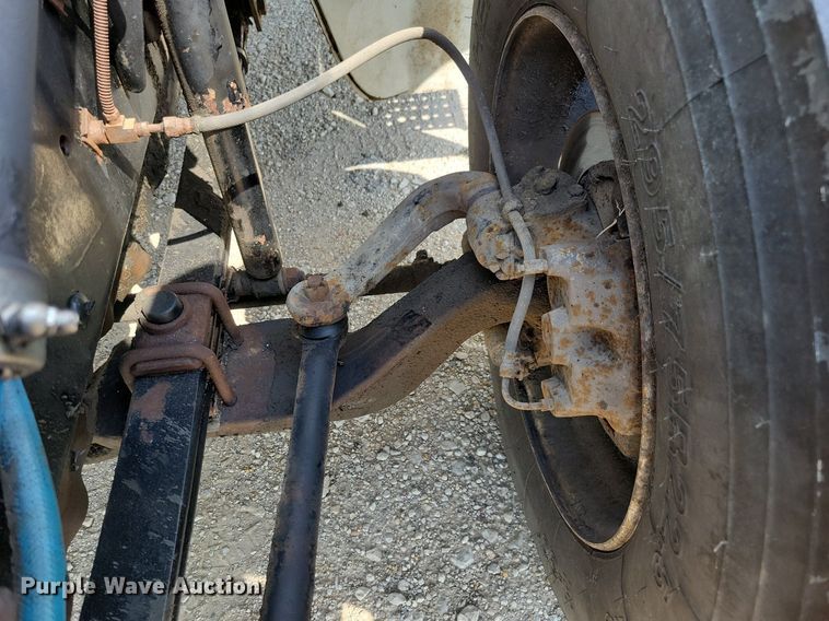 image for item JO9173 1997 Freightliner FL70  flatbed truck