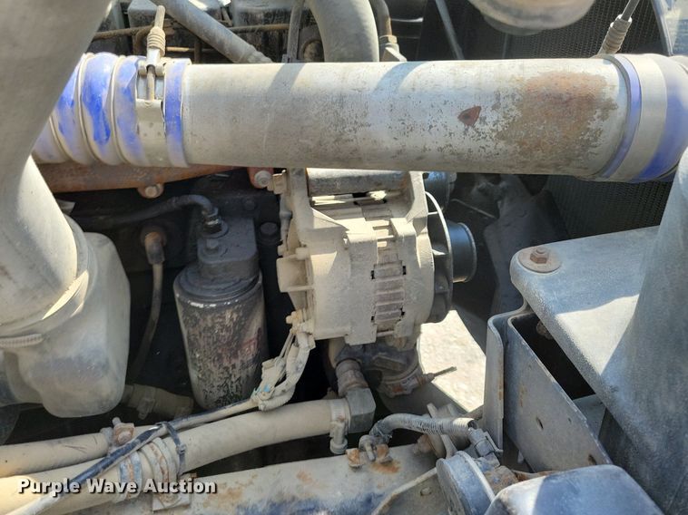 image for item JO9173 1997 Freightliner FL70  flatbed truck