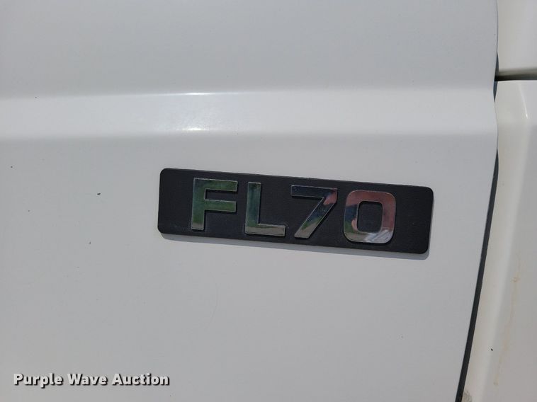 image for item JO9173 1997 Freightliner FL70  flatbed truck