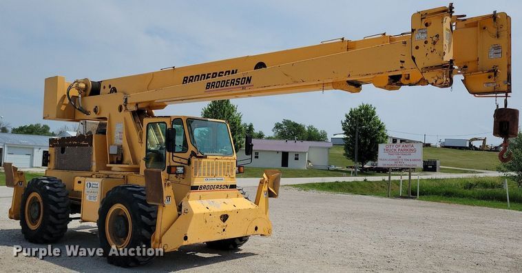 image for item JO9174 2009 Broderson RT-300-2E  crane