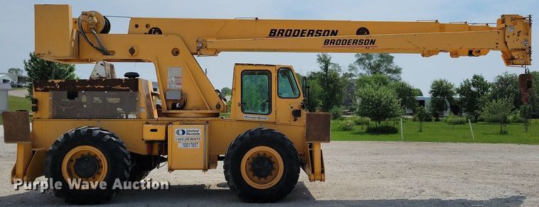 image for item JO9174 2009 Broderson RT-300-2E  crane
