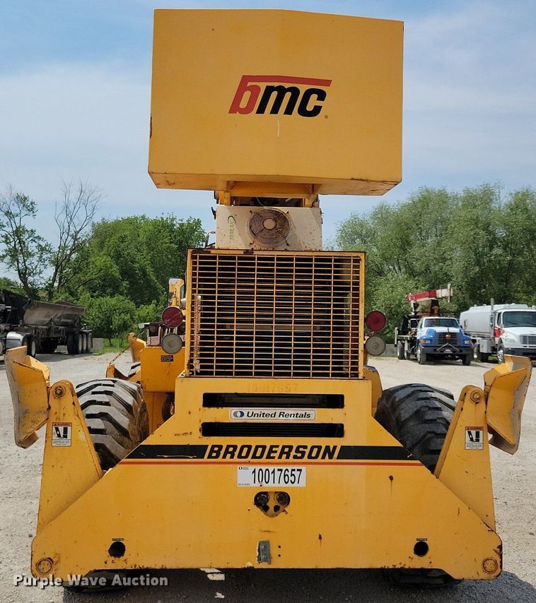 image for item JO9174 2009 Broderson RT-300-2E  crane
