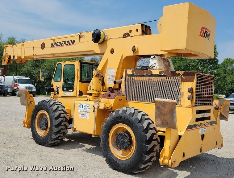 image for item JO9174 2009 Broderson RT-300-2E  crane