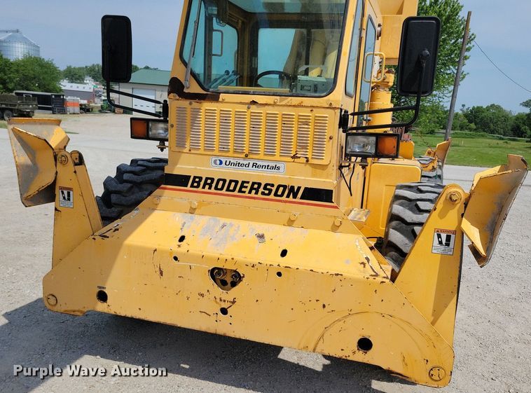 image for item JO9174 2009 Broderson RT-300-2E  crane