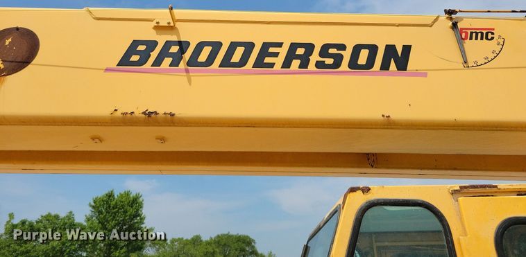 image for item JO9174 2009 Broderson RT-300-2E  crane