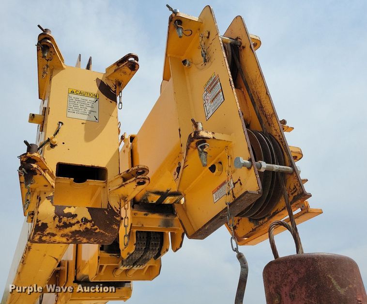 image for item JO9174 2009 Broderson RT-300-2E  crane