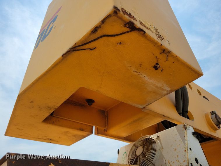 image for item JO9174 2009 Broderson RT-300-2E  crane