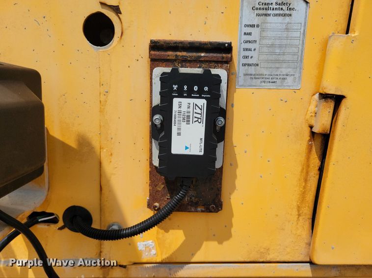 image for item JO9174 2009 Broderson RT-300-2E  crane