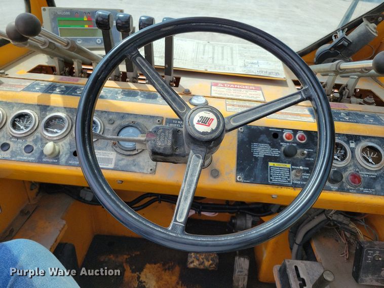 image for item JO9174 2009 Broderson RT-300-2E  crane