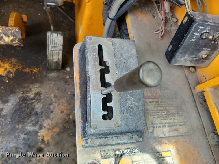 image for item JO9174 2009 Broderson RT-300-2E  crane